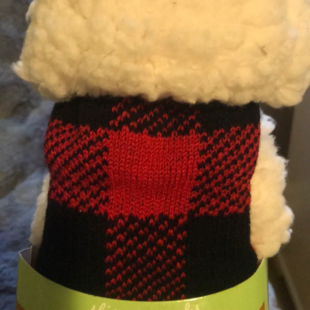 Pudus Fuzzy Socks - Picture 5 of 5